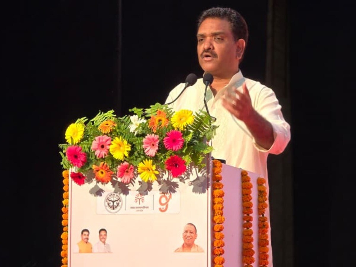 यूपी के आउटसोर्सिंग कर्मियों के लिए राहत भरी खबर, साप्ताहिक अवकाश का भी मिलेगा पैसा