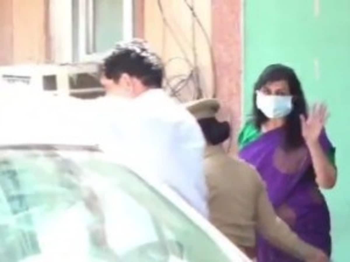 यूपी: CGSH की अतिरिक्त निदेशक डॉ.नताशा और ड्राइवर अरेस्ट, ट्रांसफर के लिए रिश्वत लेने का आरोप
