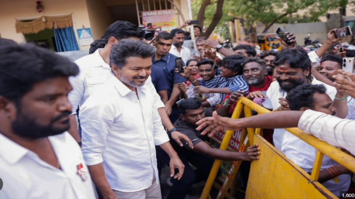 तमिलनाडु में DMK और AIADMK  के बीच चमके TVK के थलापति, पेरम्बूर सीट पर चल रही है ‘विजय’ की आंधी